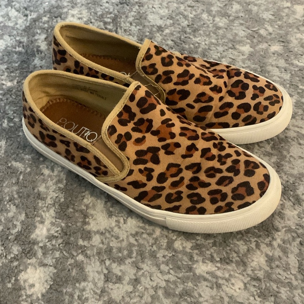 Cheetah print canvas shoes